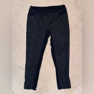 Lululemon Cropped Studio Pants